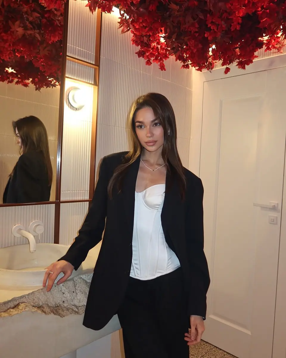 Clara profile in Dubai