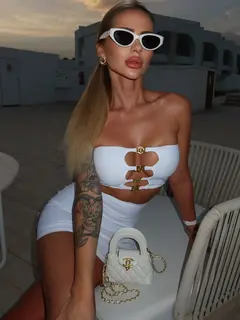 Ella profile in Dubai