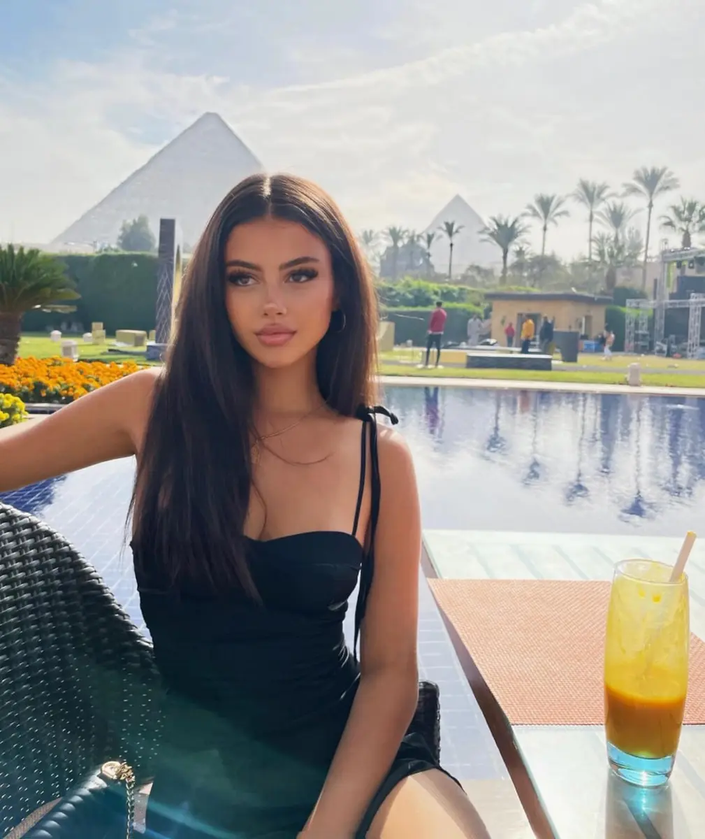Ellie profile in Dubai