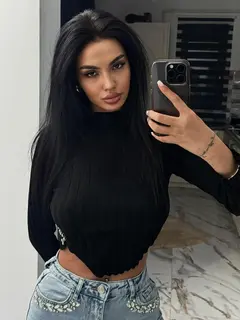 Felicia profile in Dubai