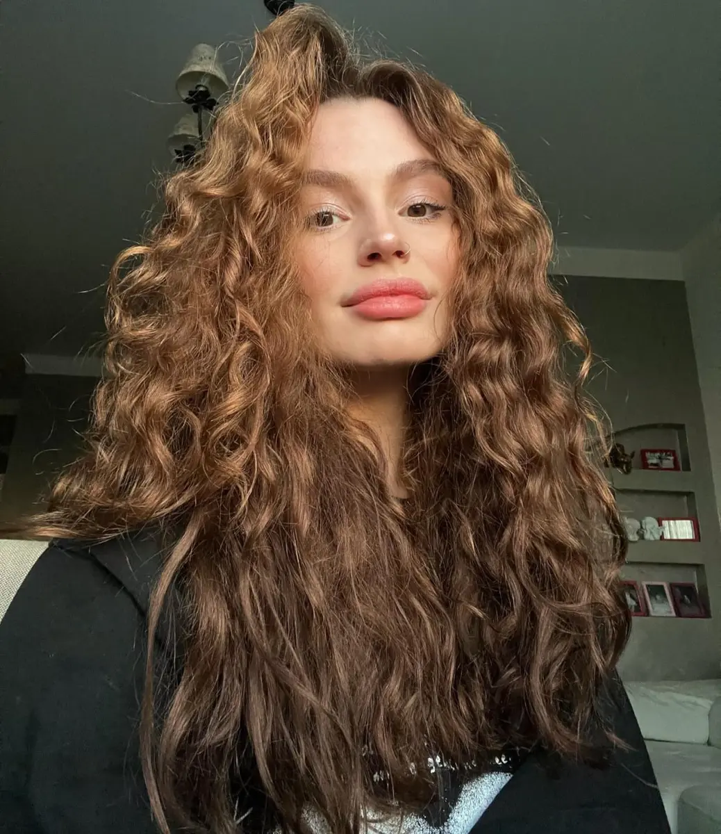 Julia profile in Dubai
