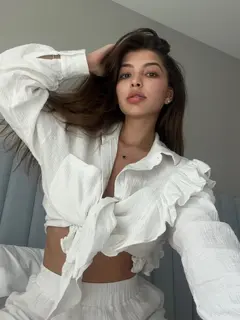 Julia profile in Dubai
