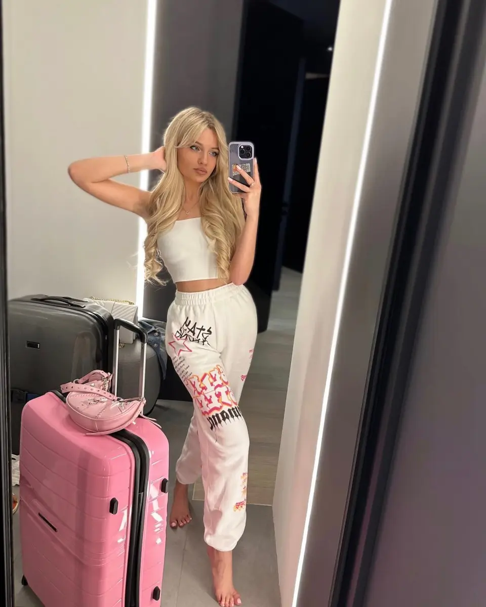 Leah profile in Dubai