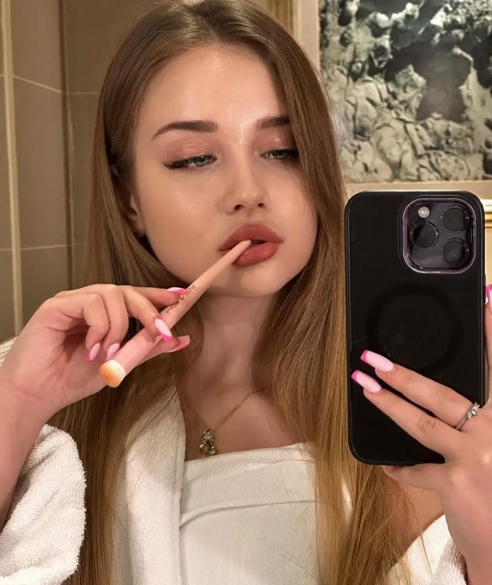 Lia profile in Dubai