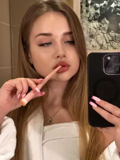 Lia profile in Dubai