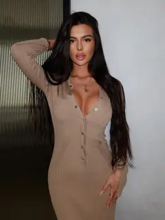 Linda profile in Dubai