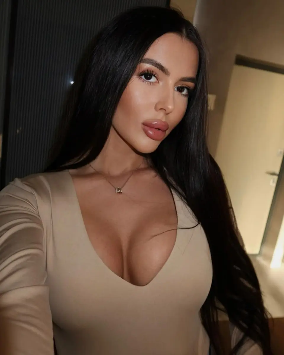 Linda profile in Dubai