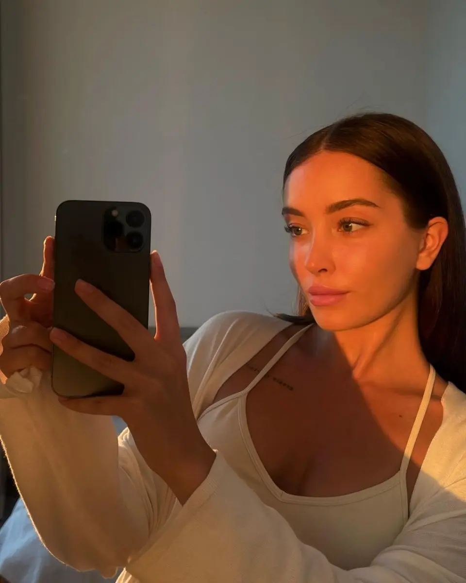 Sophia profile in Dubai