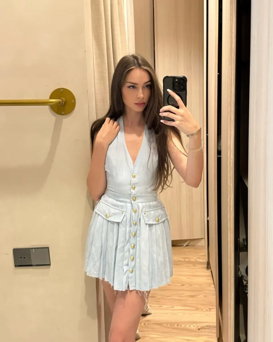 Tina profile in Dubai