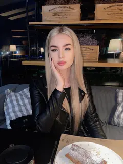 Vivian profile in Dubai